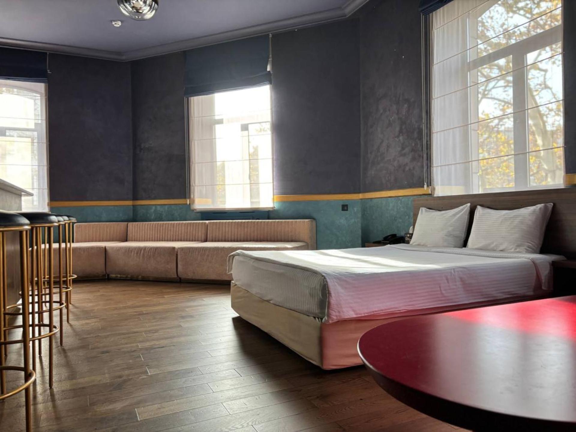 Odeska Astoria Hotel Одеса Екстериор снимка