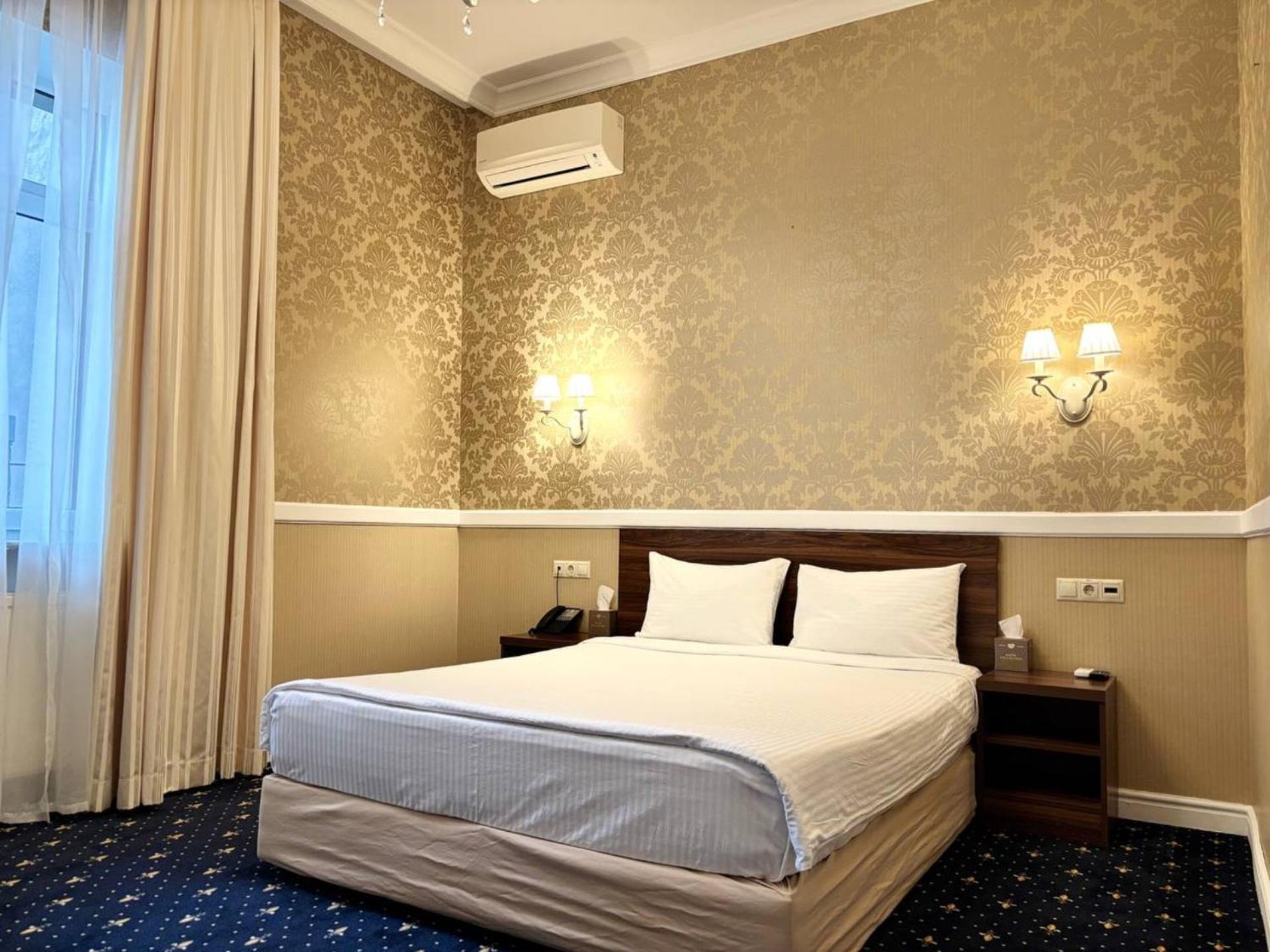 Odeska Astoria Hotel Одеса Екстериор снимка