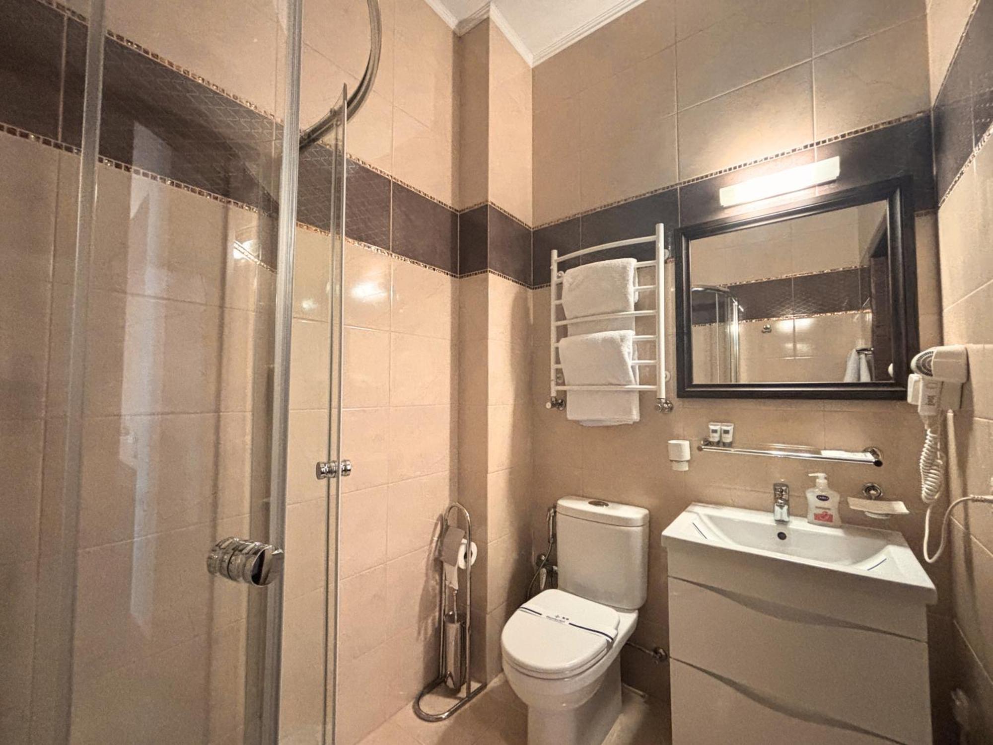 Odeska Astoria Hotel Одеса Стая снимка