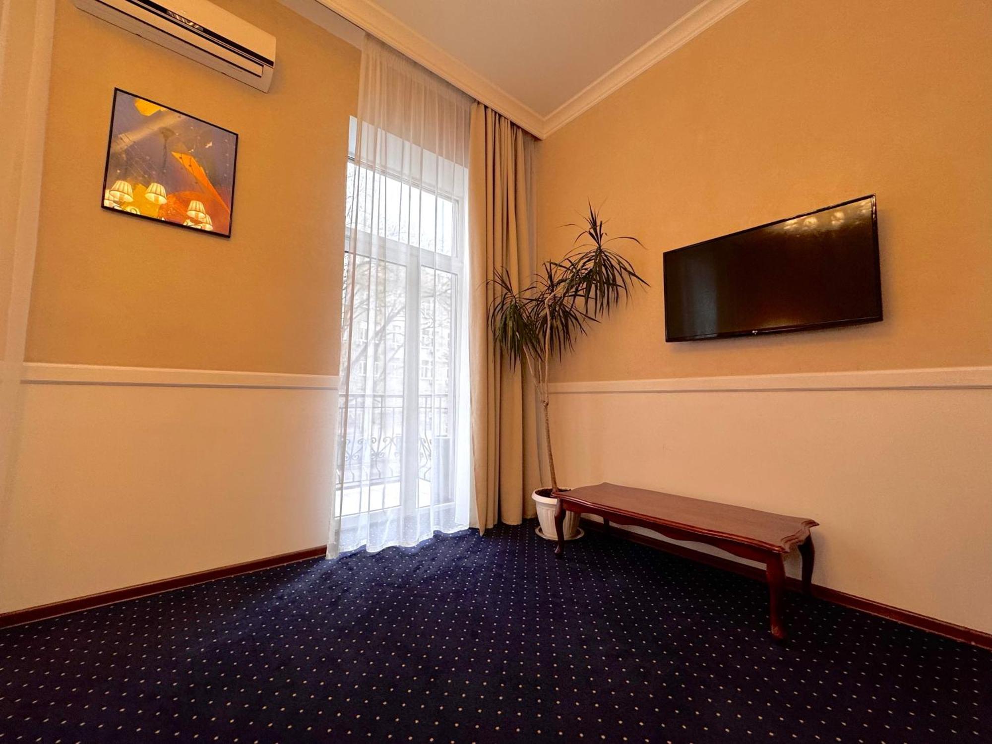 Odeska Astoria Hotel Одеса Екстериор снимка