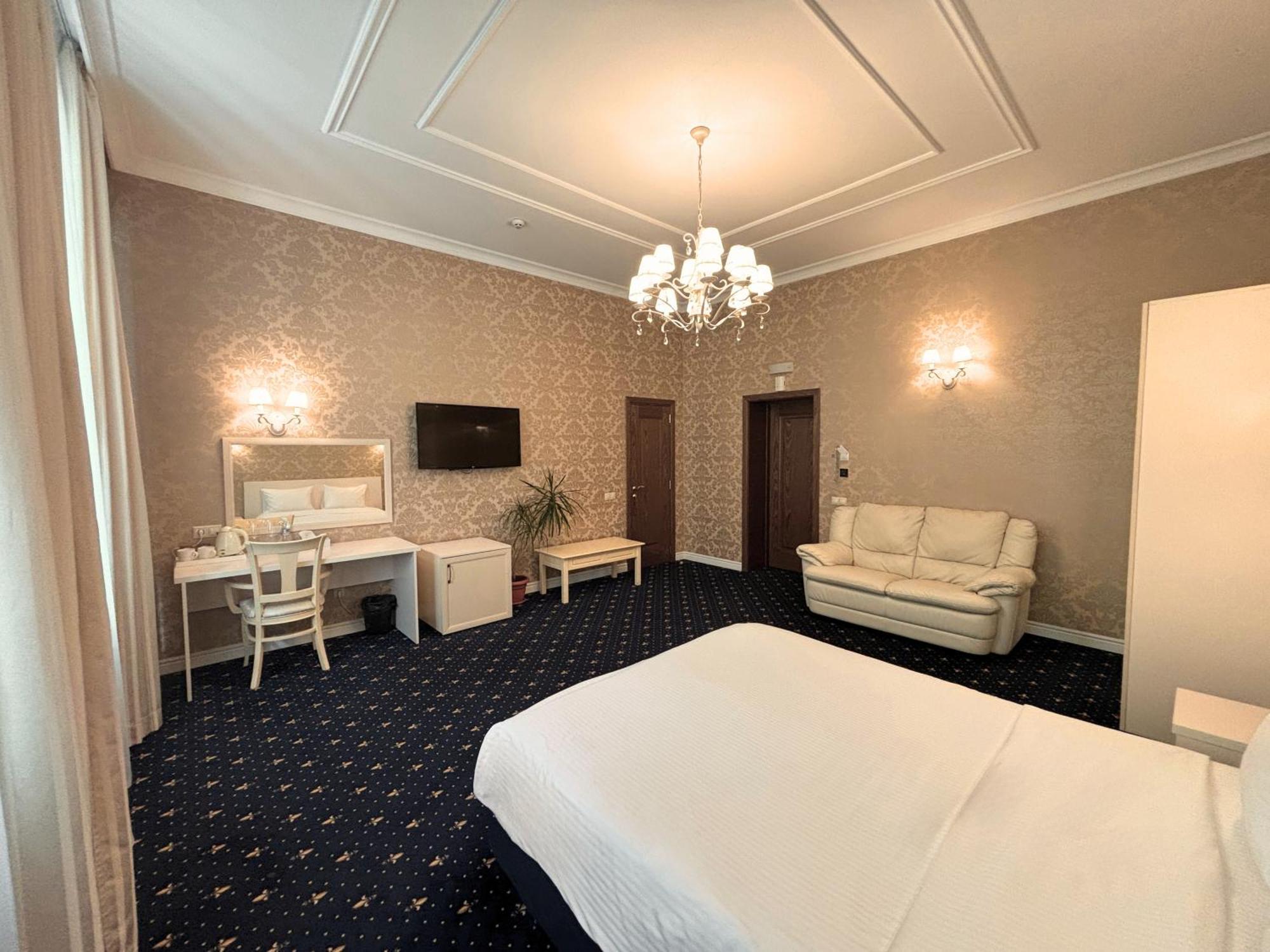 Odeska Astoria Hotel Одеса Екстериор снимка